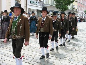 Historische Tracht der Chiemseer Chieming